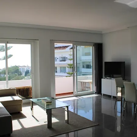 Magnificent Flat Close To The Casino Of Puerto Banus *