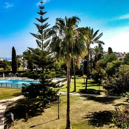 Magnificent Flat Close To The Casino Of Puerto Banus Marbella